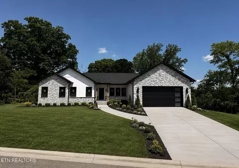 3259 Sandpiper Ct, Kodak, TN 37764