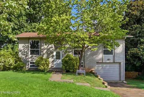 1322 Scotsbury Cir, Knoxville, TN 37919