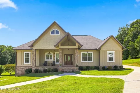 4758 Driftwood Ln, Louisville, TN 37777