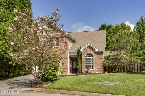 8511 King Arthur Ln, Knoxville, TN 37923