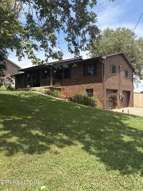 3635 Lakeside Dr, Louisville, TN 37777
