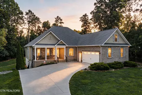 102 Okema Pl, Loudon, TN 37774