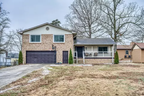 1429 Glenwood Dr, Maryville, TN 37803