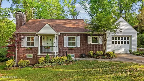 2013 Woodson Dr, Knoxville, TN 37920