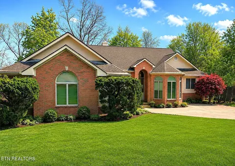 209 Amohi Way, Loudon, TN 37774
