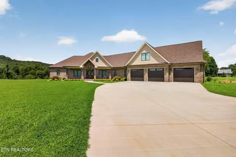 3542 Seven Springs Rd, Cookeville, TN 38506