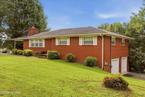 4214 Shangri-la Dr, Knoxville, TN 37914