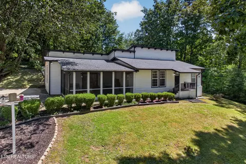 718 Hathburn Dr, Rockwood, TN 37854