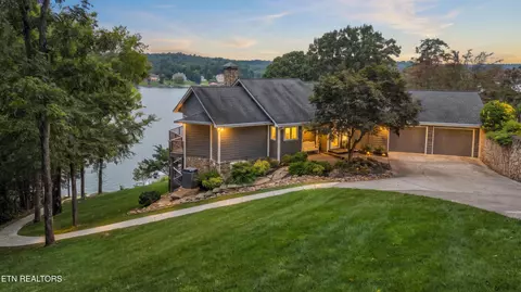1160 Chula Vista Dr, Friendsville, TN 37737