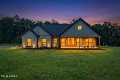 1458 Taylor Place Rd, Jamestown, TN 38556