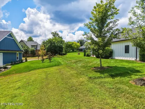 1000 Eagle Point Dr, Loudon, TN 37774 photo 8