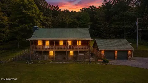 696 Young Rd, La Follette, TN 37766
