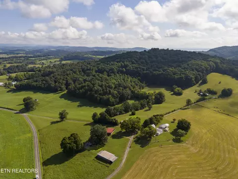 2060 Snipe Ln, New Market, TN 37820
