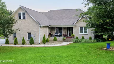 326 Forest Dr, Crossville, TN 38555