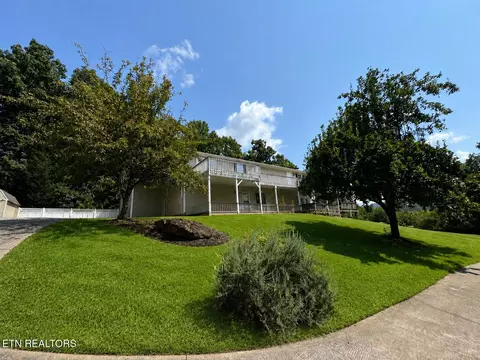 7810 Wells Valley Rd, Maryville, TN 37801