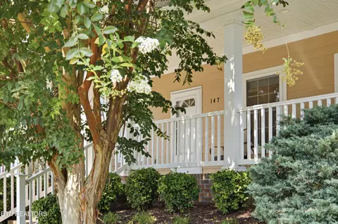 147 Liberty Ct, Oak Ridge, TN 37830