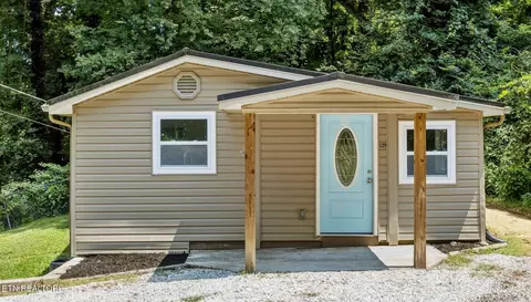 129 Moore Ln, Powell, TN 37849