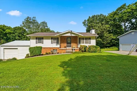 5731 Wooded Acres Dr, Knoxville, TN 37921