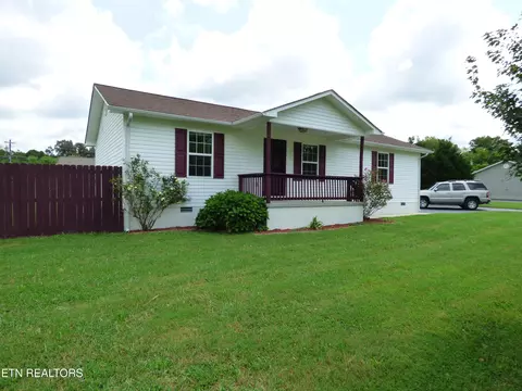 84 Grandview Dr, Crossville, TN 38555