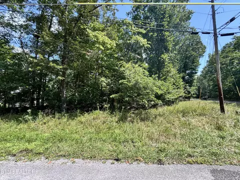 3000 Pomo Cir, Crossville, TN 38572