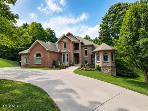 73 Hickory Tr, Norris, TN 37828