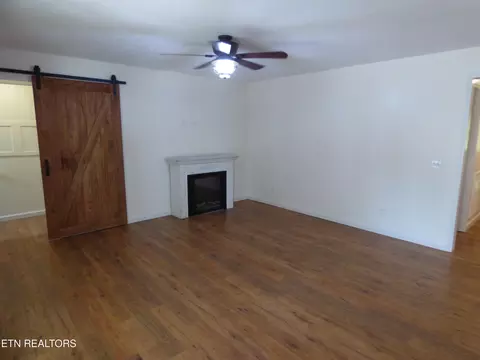 1122 Old Lantana Rd, Crossville, TN 38555