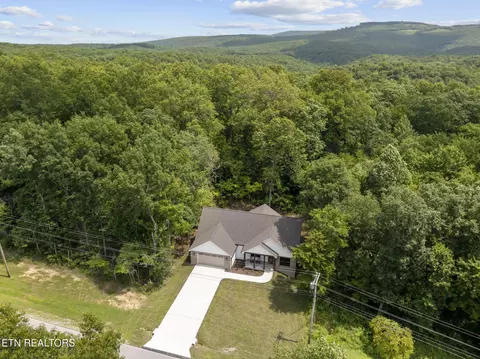 741 Westchester Dr, Crossville, TN 38558