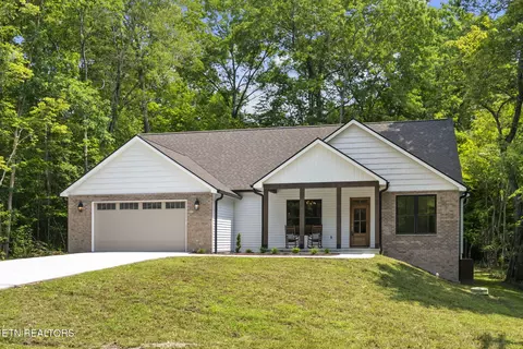 741 Westchester Dr, Crossville, TN 38558