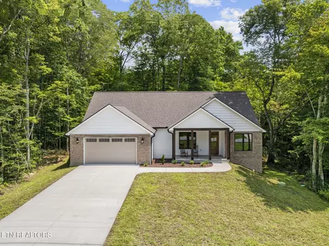 741 Westchester Dr, Crossville, TN 38558