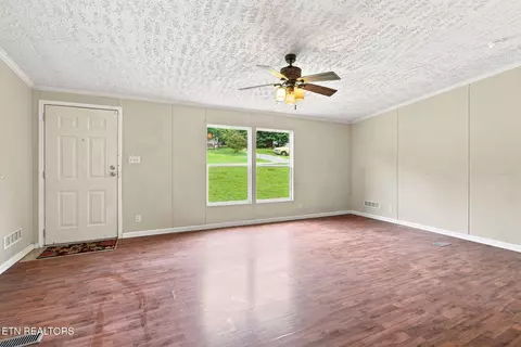 Living - 193 3rd St, Corryton, TN 37721 photo 5 of 5