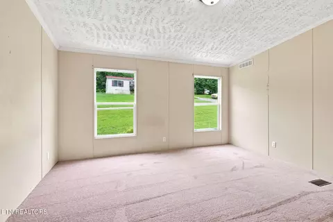 Bedroom - 193 3rd St, Corryton, TN 37721 photo 3 of 6