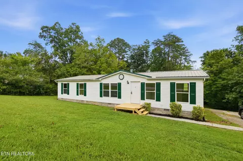 Exterior - 193 3rd St, Corryton, TN 37721 photo 3 of 5