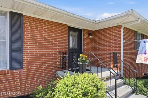7517 Jessilee Dr, Knoxville, TN 37938