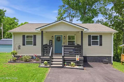 412 W Hemlock St, La Follette, TN 37766