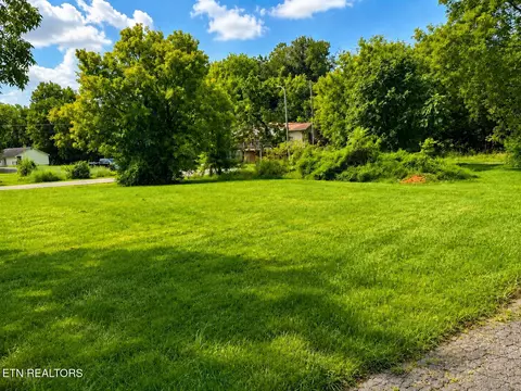 3821 Dance Ave, Knoxville, TN 37919