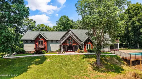 1212 Oglesby Rd, Knoxville, TN 37914