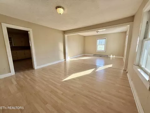 Living - 8259 Corryton Luttrell Rd, Plainview, TN 37721 photo 1 of 2