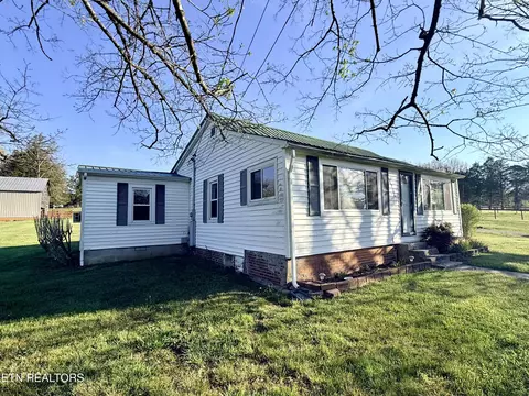 Exterior - 8259 Corryton Luttrell Rd, Plainview, TN 37721 photo 2 of 7