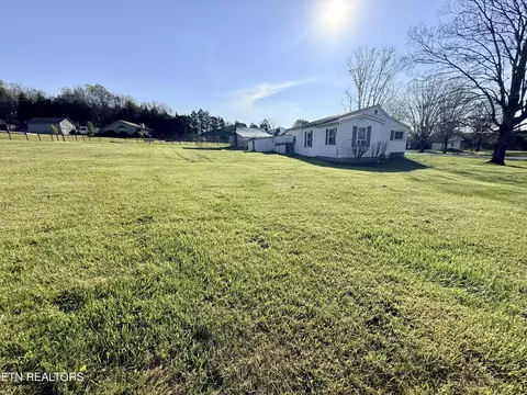 Exterior - 8259 Corryton Luttrell Rd, Plainview, TN 37721 photo 6 of 7