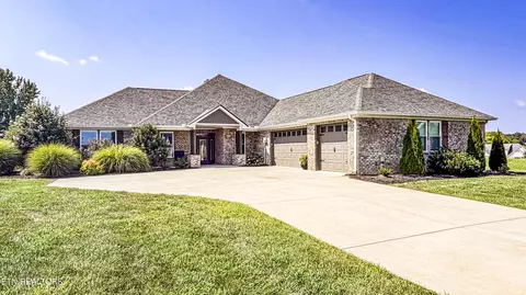 3623 Promontory Pt, Louisville, TN 37777