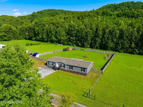 1440 Belltown Rd, Tellico Plains, TN 37385