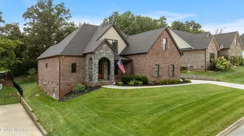 12551 Daisy Field Ln, Farragut, TN 37934
