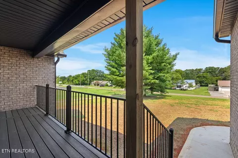 Exterior - 1124 Ruby Way, Greenback, TN 37742 photo 6 of 9