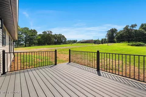 Exterior - 1124 Ruby Way, Greenback, TN 37742 photo 2 of 9