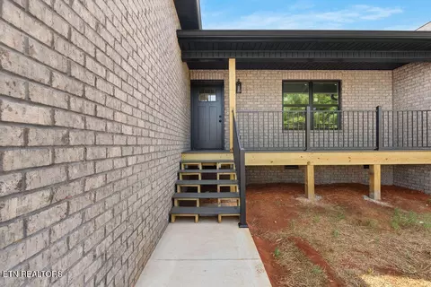Exterior - 1124 Ruby Way, Greenback, TN 37742 photo 5 of 9