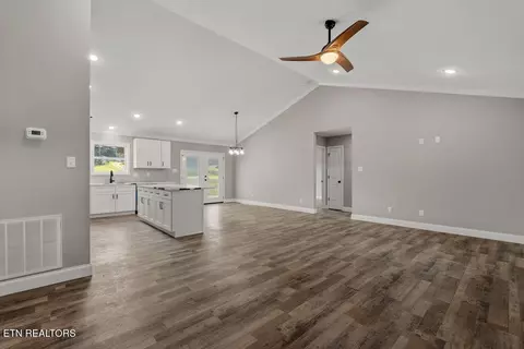 Living - 1124 Ruby Way, Greenback, TN 37742 photo 1 of 4