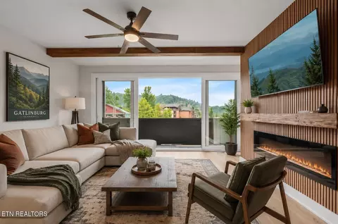 215 Circle Dr UNIT 10, Gatlinburg, TN 37738