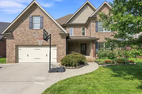 2205 Muddy Creek Ln, Knoxville, TN 37932