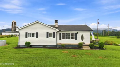 332 Holstein Dr, La Follette, TN 37766