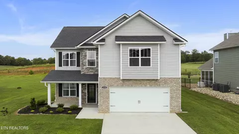 2154 Tributary Dr, Sevierville, TN 37876
